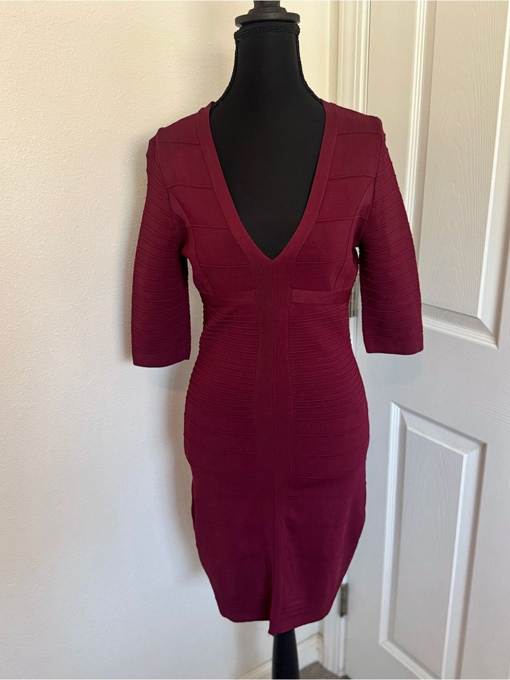 Guess by Marciano Bandage Dress Medium Burgundy Bodycon V Neck Cocktail - Picture 2 of 6